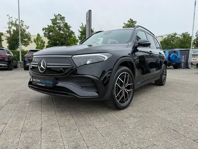 Mercedes-Benz EQB 300