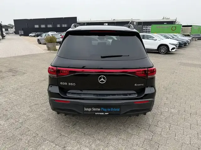 Mercedes-Benz EQB 300