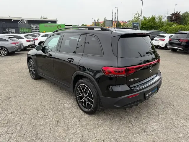 Mercedes-Benz EQB 300