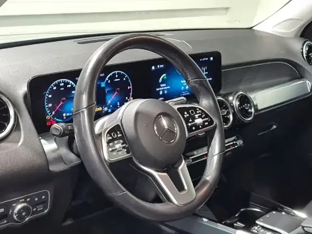 Mercedes-Benz GLB 200