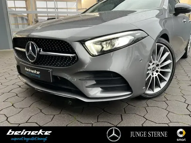 Mercedes-Benz A 220