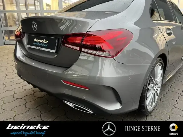 Mercedes-Benz A 220