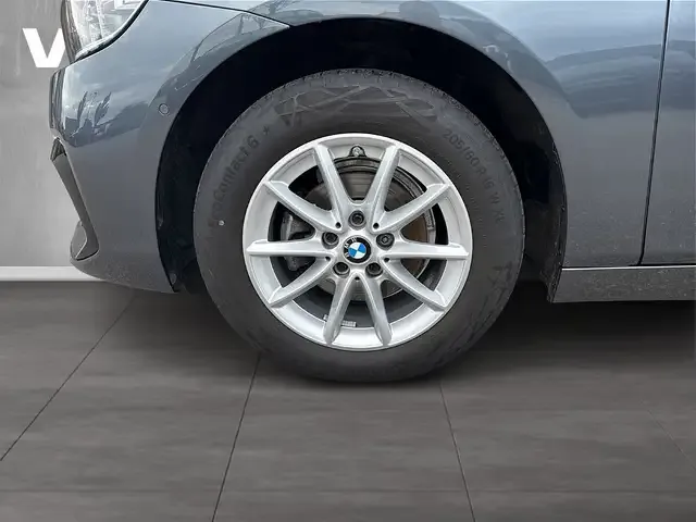 BMW 216