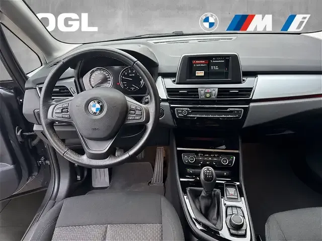 BMW 216