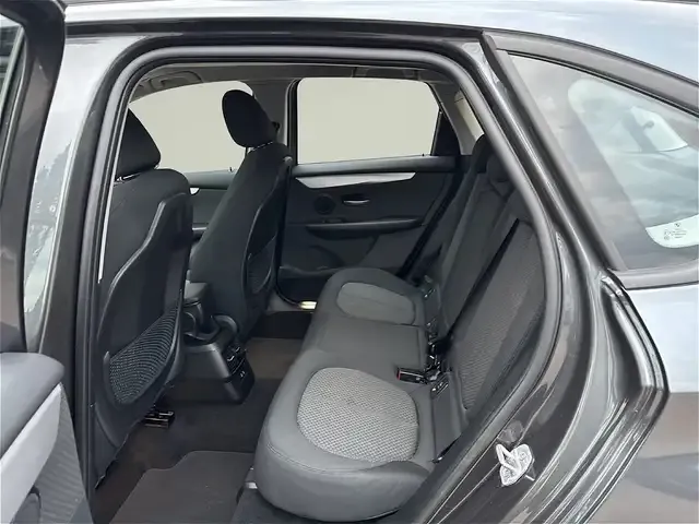 BMW 216
