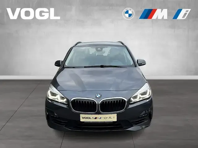 BMW 216