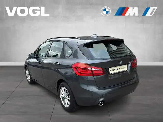 BMW 216