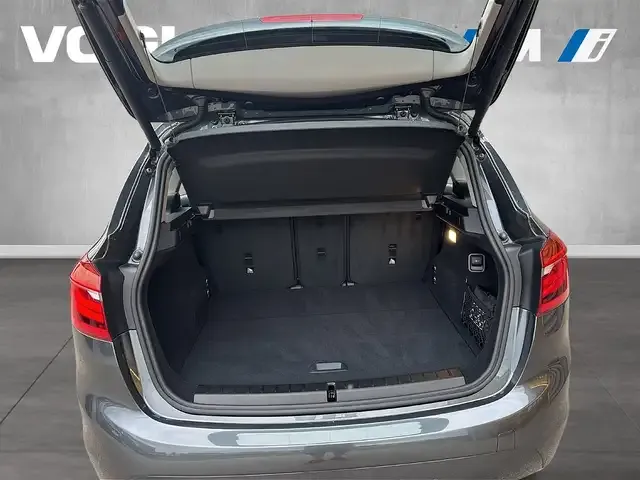 BMW 216