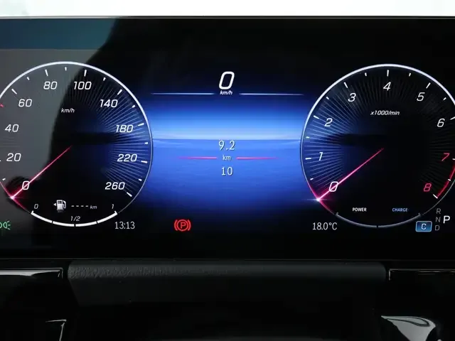 Mercedes-Benz GLA 220