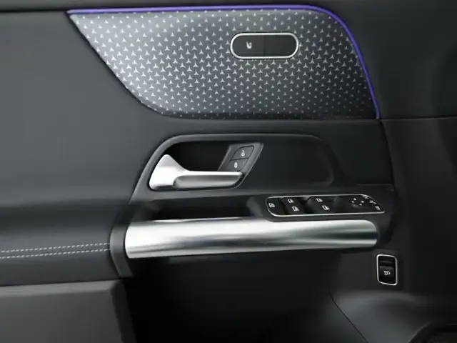 Mercedes-Benz GLA 220