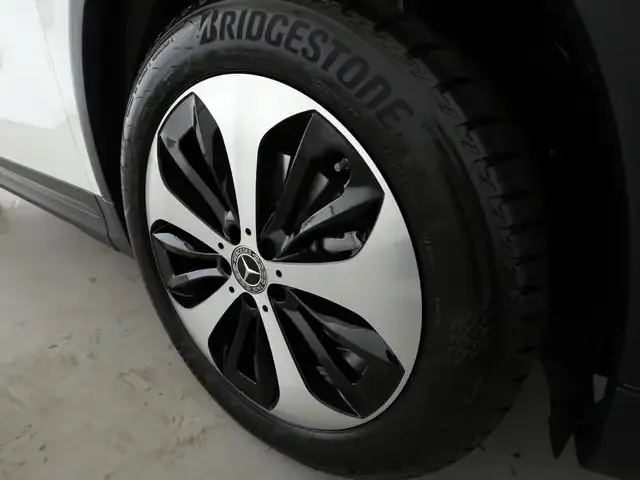 Mercedes-Benz GLA 220