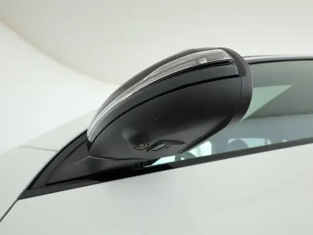 Mercedes-Benz GLA 220