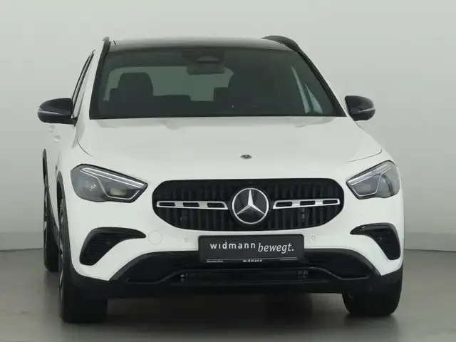 Mercedes-Benz GLA 220