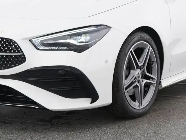 Mercedes-Benz CLA 180