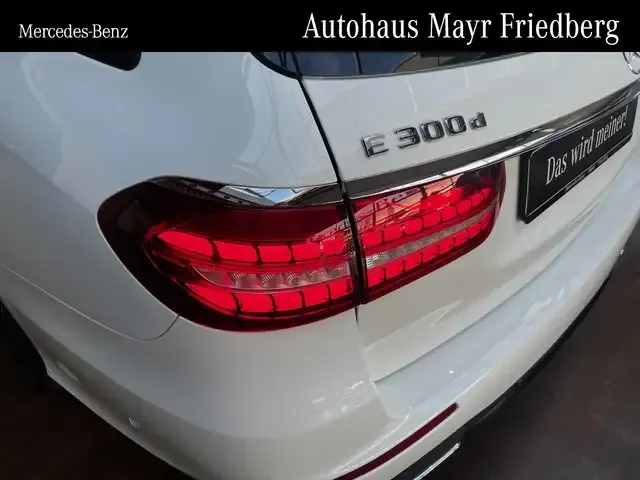 Mercedes-Benz E 300