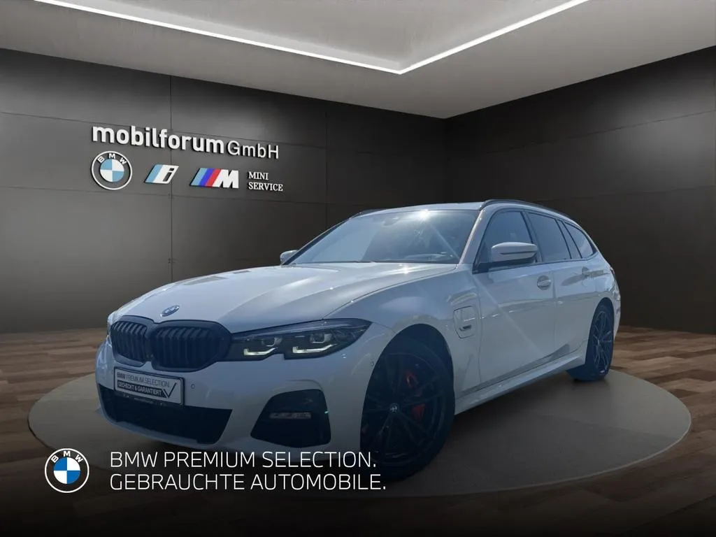 BMW 330