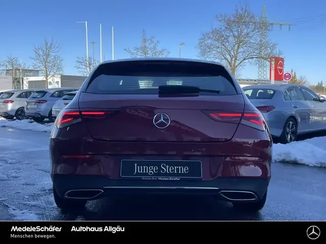 Mercedes-Benz CLA 200