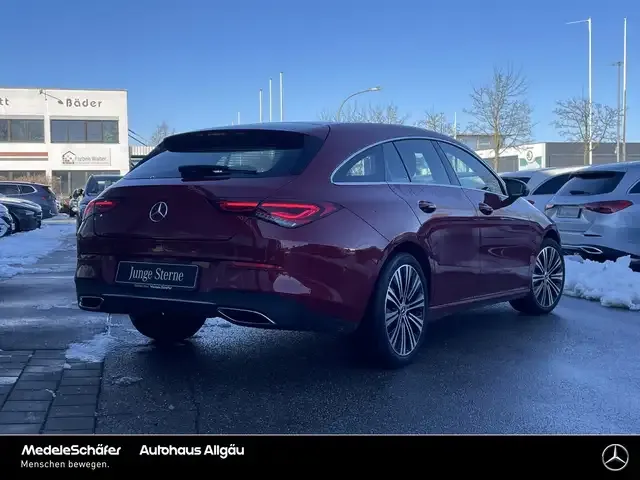 Mercedes-Benz CLA 200