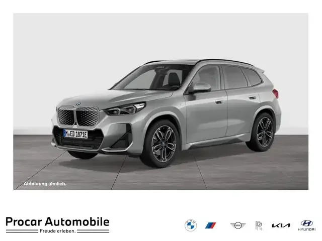 BMW iX1