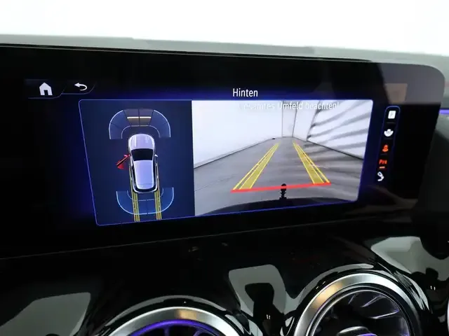 Mercedes-Benz EQA 300