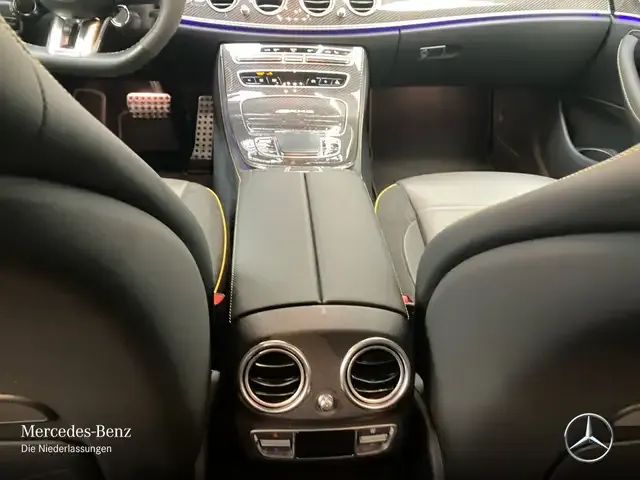 Mercedes-Benz E 63 AMG