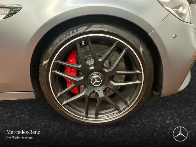 Mercedes-Benz E 63 AMG
