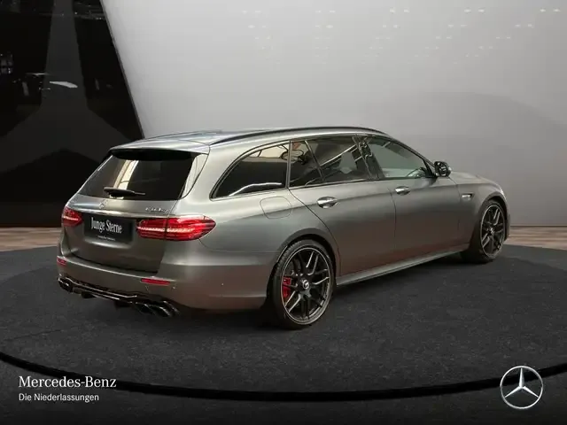 Mercedes-Benz E 63 AMG