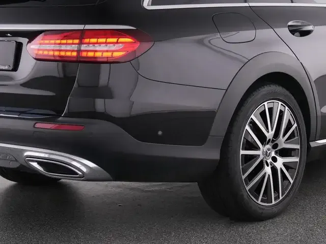 Mercedes-Benz E 400