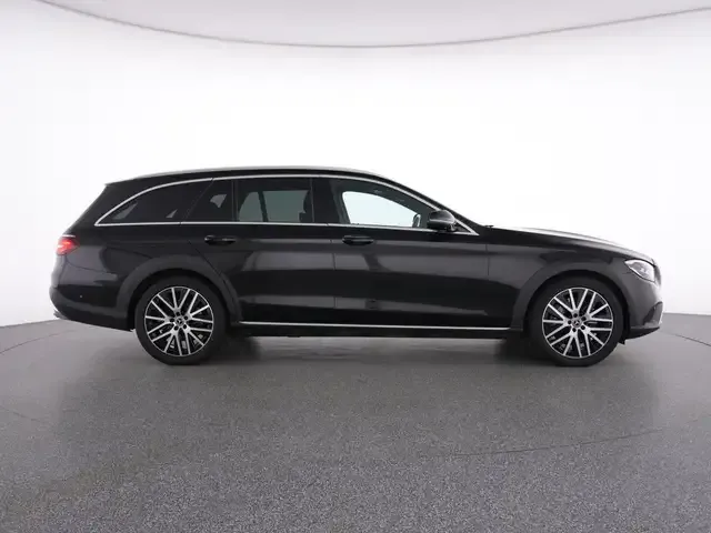 Mercedes-Benz E 400