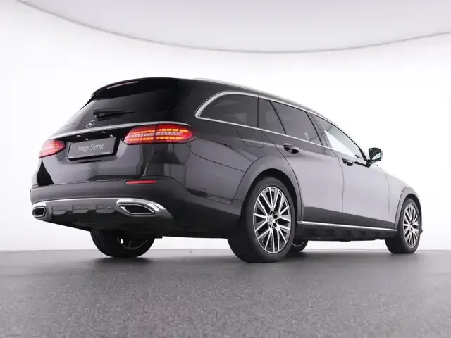 Mercedes-Benz E 400