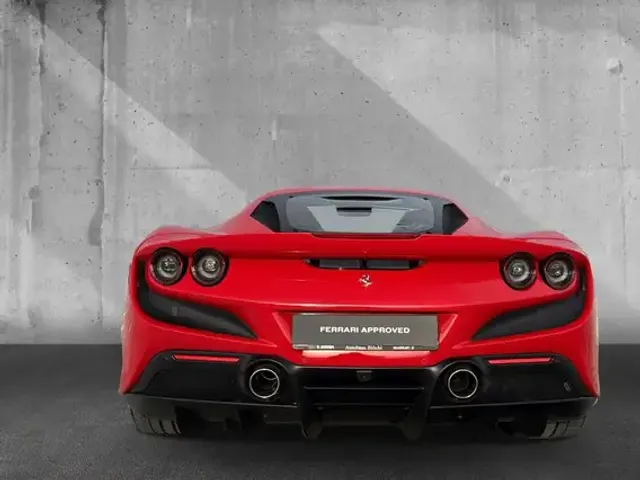 Ferrari F8 Tributo