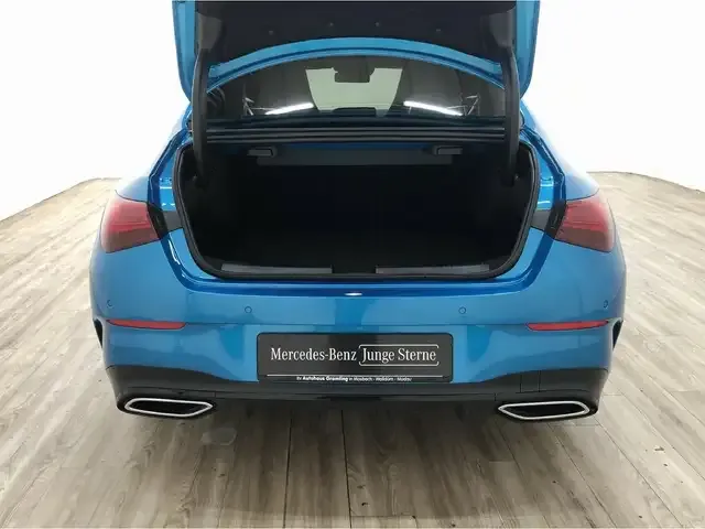 Mercedes-Benz CLA 180