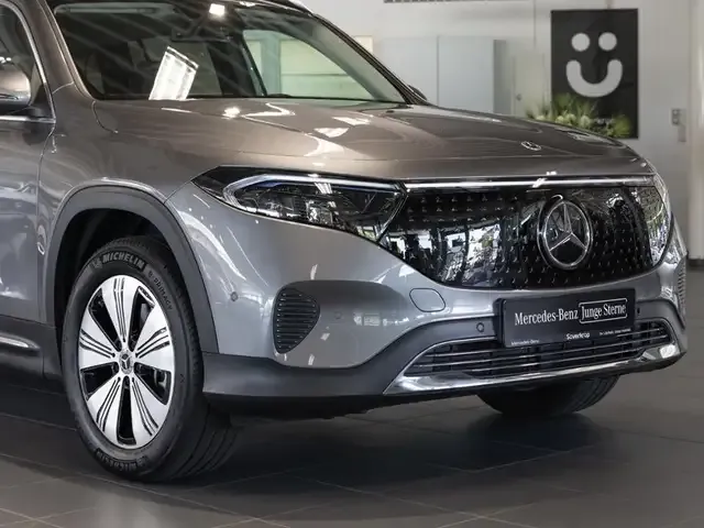 Mercedes-Benz EQB 300