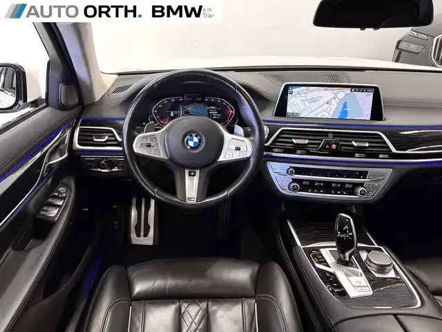 BMW 730