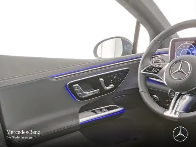 Mercedes-Benz EQE 300
