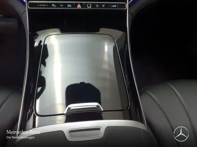 Mercedes-Benz EQE 300