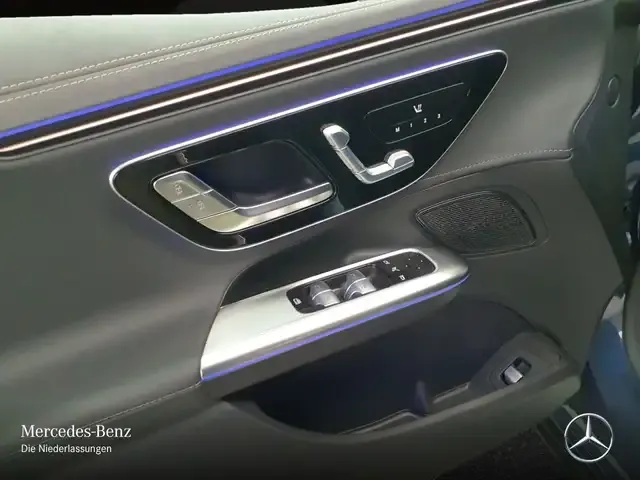 Mercedes-Benz EQE 300