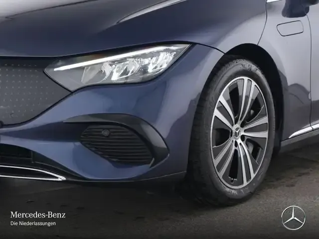 Mercedes-Benz EQE 300