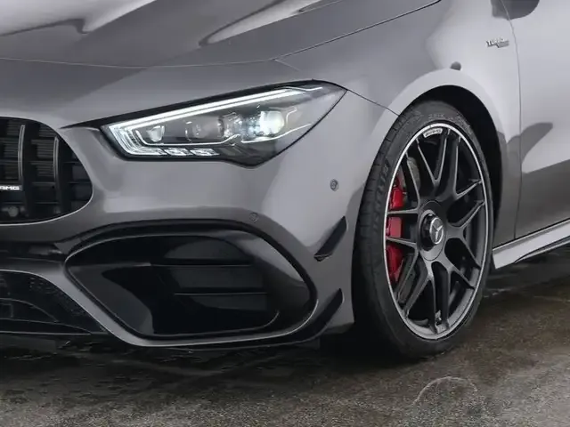 Mercedes-Benz CLA 45 AMG
