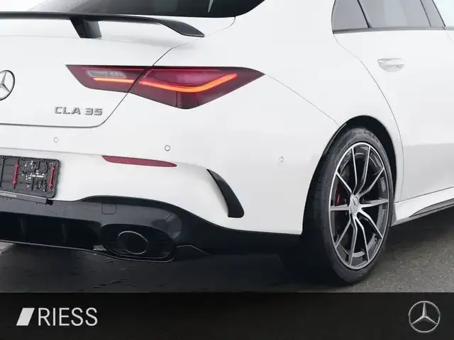 Mercedes-Benz CLA 35 AMG