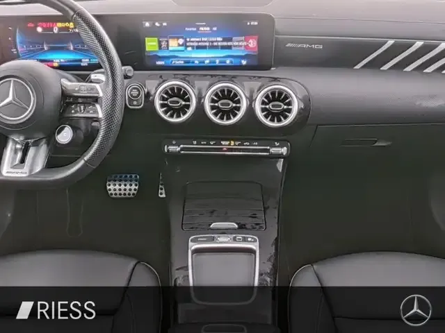 Mercedes-Benz CLA 35 AMG