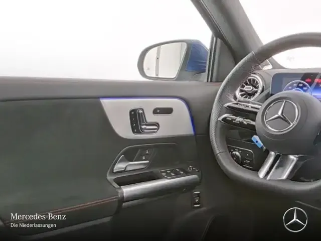 Mercedes-Benz EQA 300