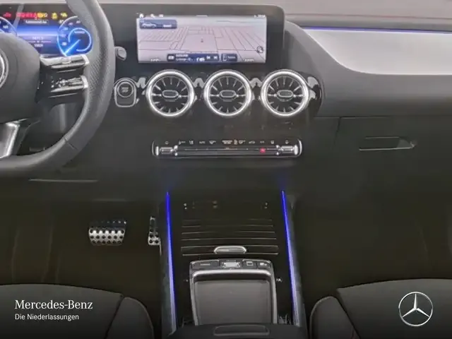 Mercedes-Benz EQA 300