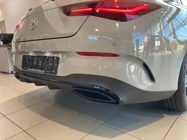 Mercedes-Benz CLA 180