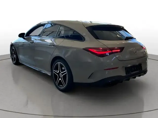 Mercedes-Benz CLA 180