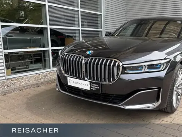 BMW 750