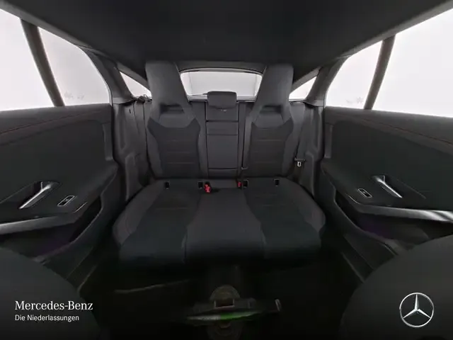 Mercedes-Benz CLA 220