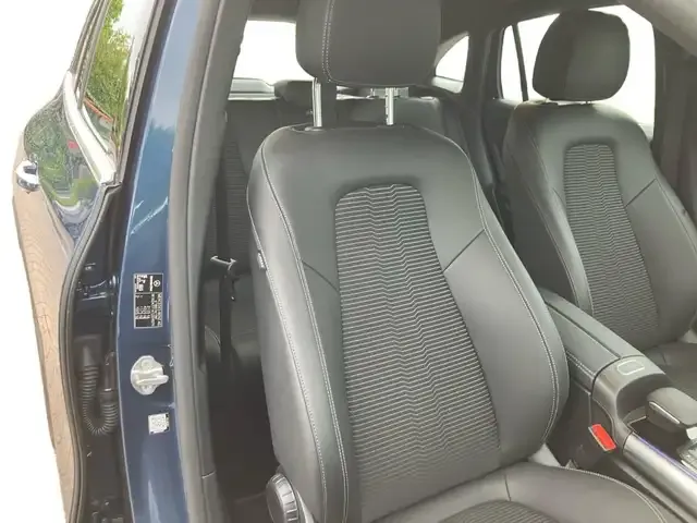 Mercedes-Benz GLA 220