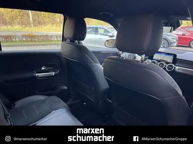 Mercedes-Benz EQB 350