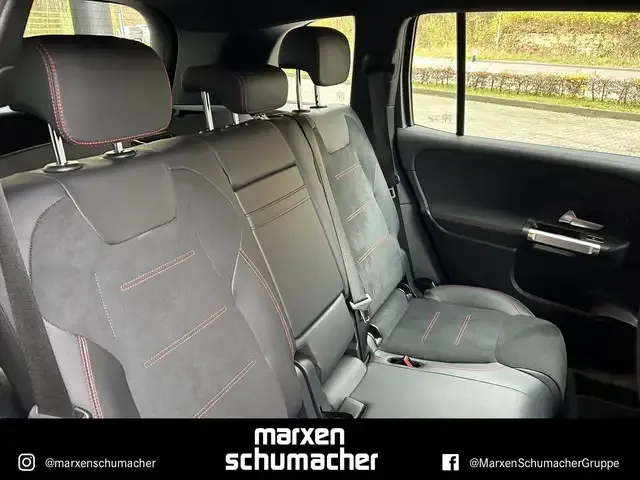 Mercedes-Benz EQB 350